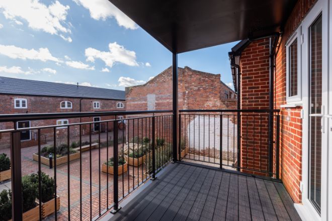gallery__brewhouse_yard_02