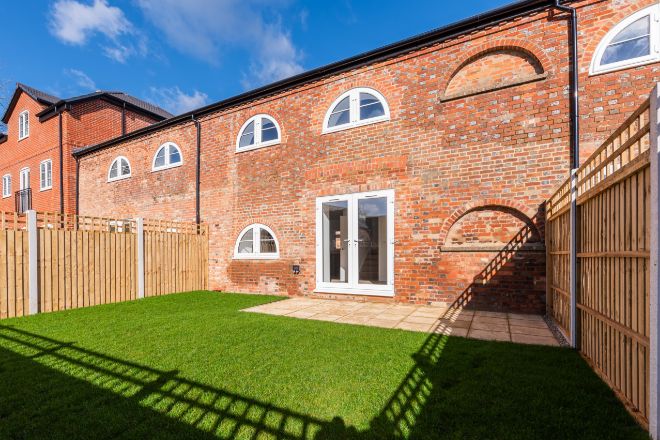 gallery__brewhouse_yard_05